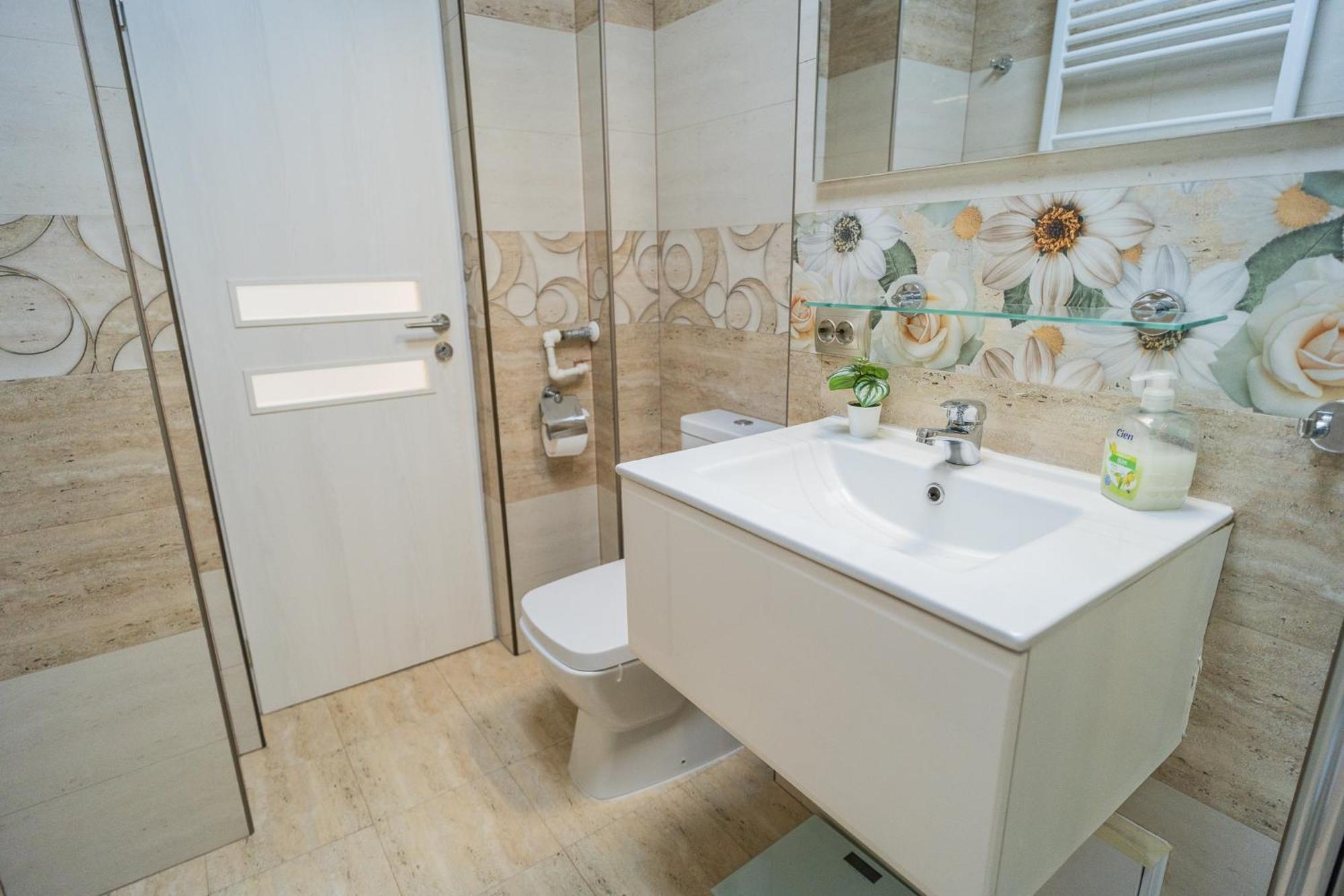 شقة Luxury 2Br On Decebal Avenue بوخارست المظهر الخارجي الصورة