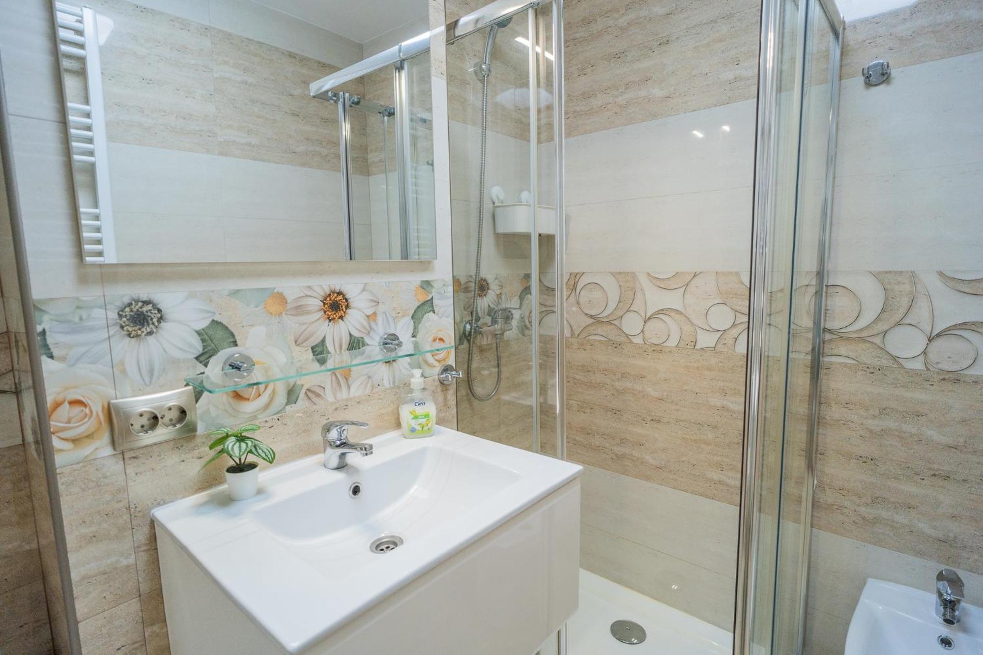 شقة Luxury 2Br On Decebal Avenue بوخارست المظهر الخارجي الصورة