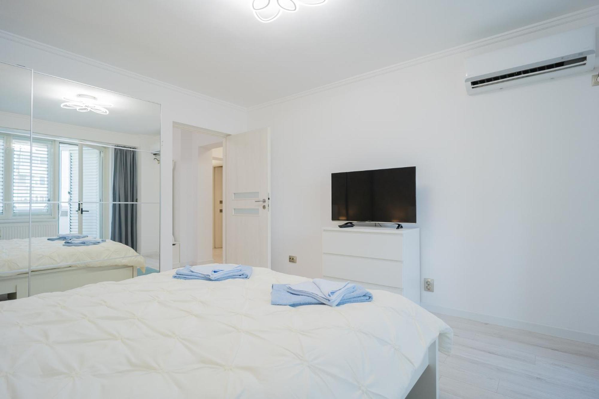 شقة Luxury 2Br On Decebal Avenue بوخارست المظهر الخارجي الصورة
