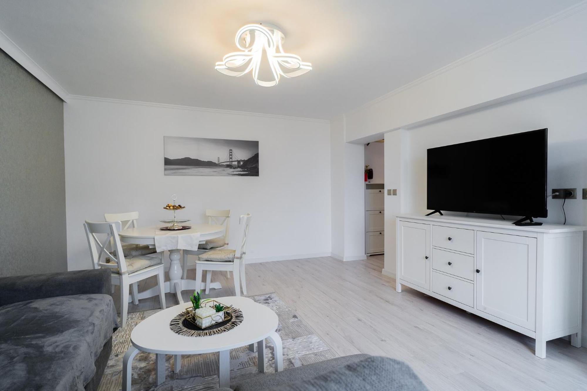 شقة Luxury 2Br On Decebal Avenue بوخارست المظهر الخارجي الصورة